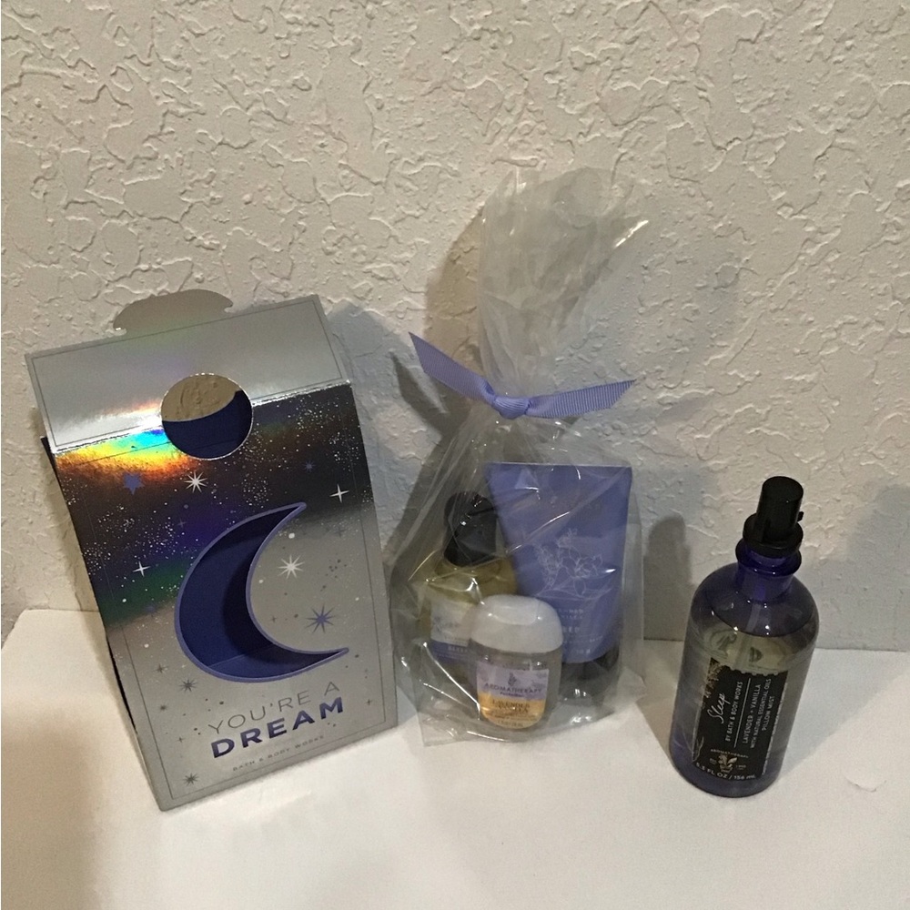 Bath & Body Works Aromatherapy Sleep Lavender + Vanilla 3 PC Gift Set Bundle